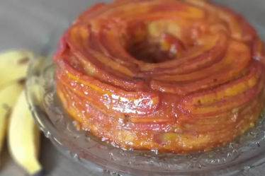 Bolo de Banana Caramelizada