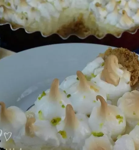 Torta de limão com suspiro