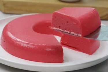 Receita de Pudim de Morango com Gelatina