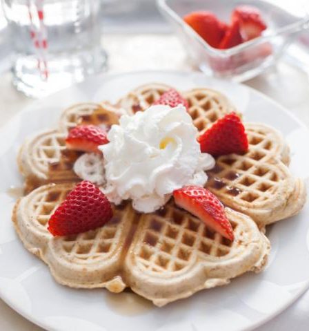 Café da manhã romântico simples