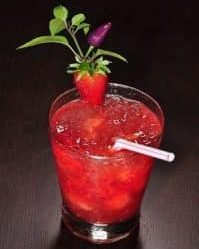 Caipirinha de morango fácil