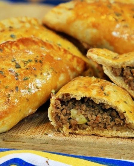 Pastel assado de carne