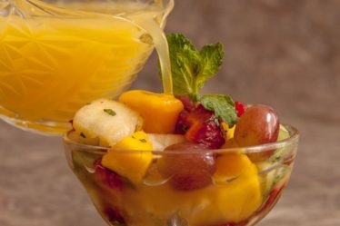 Salada de frutas refrescantes