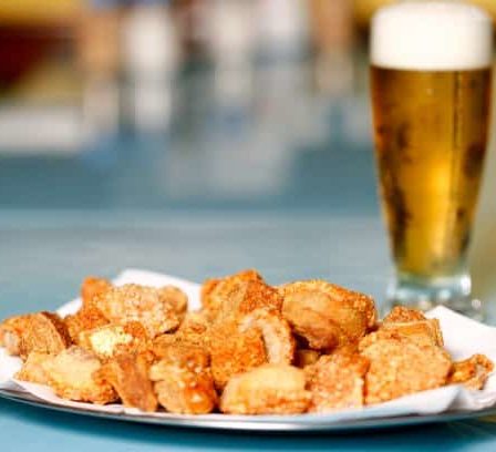 Torresmo delicioso e prático