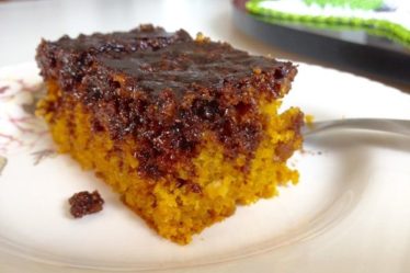 Bolo Integral de Cenoura com Aveia e Mel