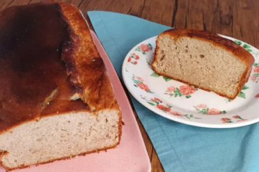 Bolo de banana de liquidificador sem glúten