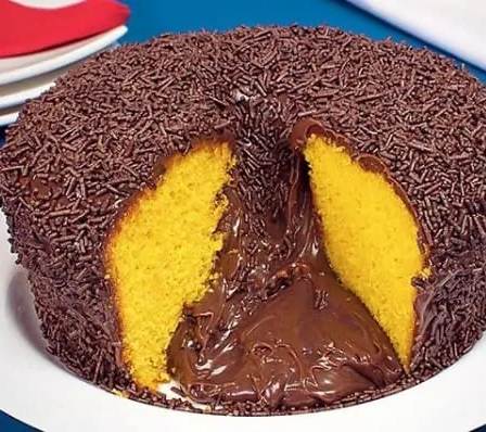 Bolo vulcão de cenoura