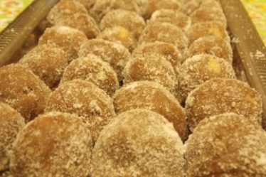 Receita de Brigadeiro recheado com pasta de amendoim