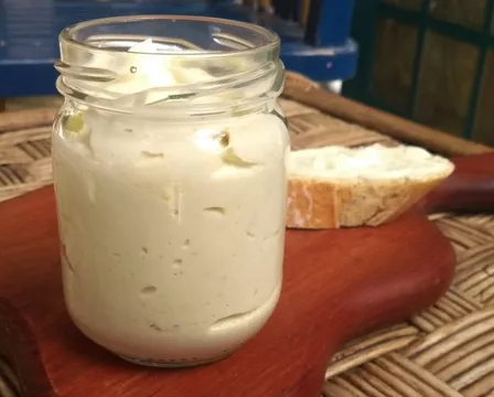 Receita de Maionese de alho vegana feita à base de couve-flor