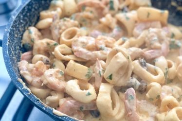 Receita de espaguete cremoso com frutos do mar