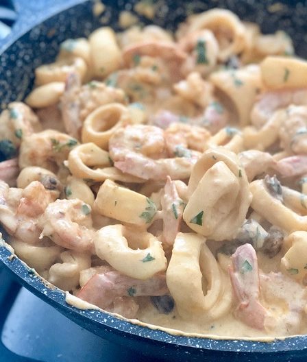 Receita de espaguete cremoso com frutos do mar