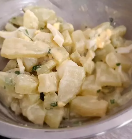 Salada de maionese de chuchu