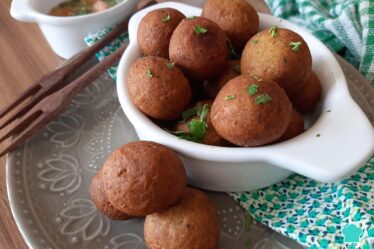 bolinho_de_ervilha_com_ervilha_em_lata