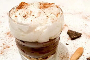 receita-de-merengue-com-chocolate-light