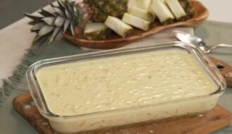 gelado-de-abacaxi-facil