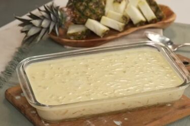 gelado-de-abacaxi-facil